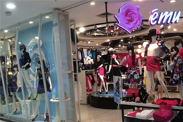 行业女装所在地区广州市门店总数74加盟区域全国经营范围机织服装制造